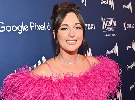 kasey musgraves bikini|Kacey Musgraves in Bathing Suit Shares Rare。